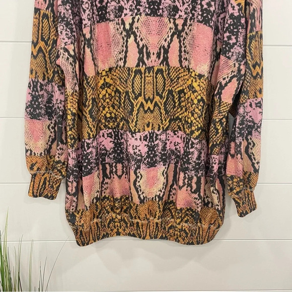 Free People Cosmos Graphic Python Oversized Pullover Small - Picture 9 of 14